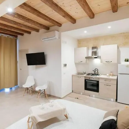 Urban Flat Garibaldi - Timesrl * باري