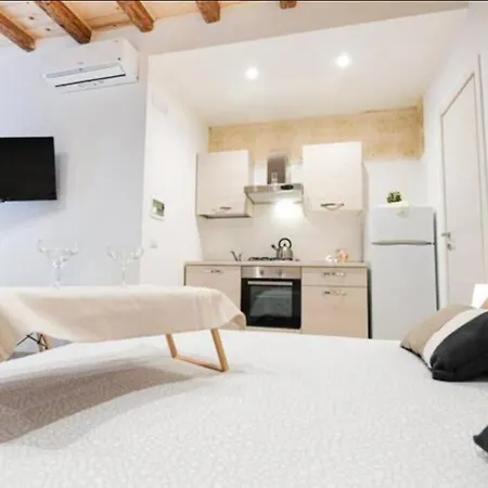 Apartman Urban Flat Garibaldi - Timesrl