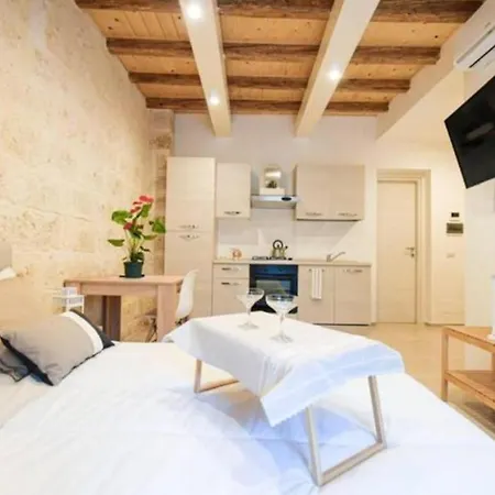 Apartamento Urban Flat Garibaldi - Timesrl Bari